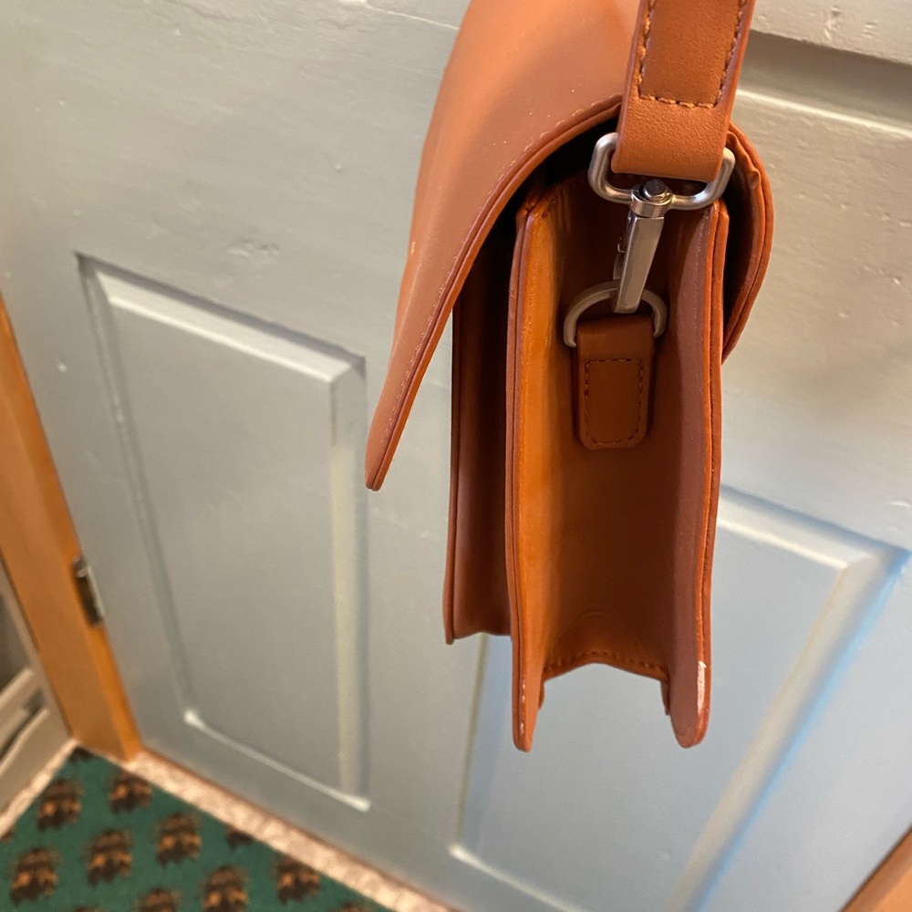 Pixie Mood | NWT Vegan & Cruelty Free Crossbody Bag - Picture 6 of 8